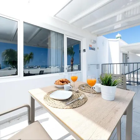 Ocean Front Oasis * Puerto del Carmen (Lanzarote)